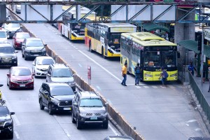Gov’t to expand EDSA bus carousel routes, promote active transport