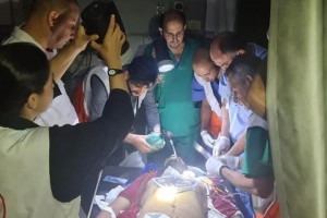 Gaza hospitals perform surgeries using flashlights amid fuel shortage