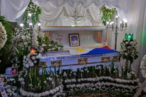 Slain broadcaster Jumalon laid to rest; Marcos admin assures justice