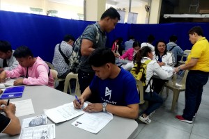 2K vacancies up for grabs in Benguet job fair