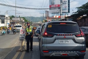 Cebu City turns gas stations into jeepney, bus stops to ease gridlock