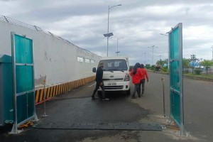 3 Negros LGUs get vehicle disinfection facilities from DA