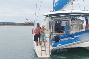 PCG rescues Australian couple adrift in Palawan waters