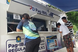 Lingkod Pag-IBIG on Wheels serves Panay clients