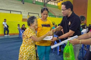 Over 41.9K indigent elderlies in Antique receive benefits