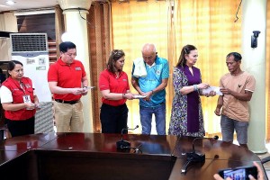 DSWD rolls out aid to 70K quake-affected families in Surigao Sur
