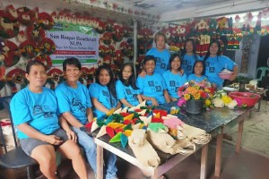 Christmas comes early for Albay town handicraft makers