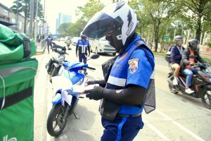 MMDA to deputize NCR traffic enforcers ‘for now’