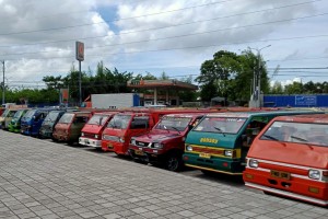 Bacolod City assists traditional jeeps seeking consolidation