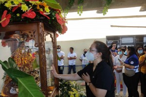 Sto. Niño image visits hospitals, jails in pre-Sinulog events