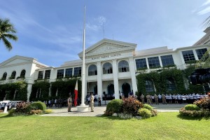 Ilocos Norte Capitol goes solar