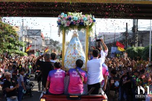 Devotees bring Sto. Niño to Mandaue in traditional Traslacion