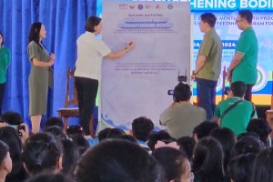 DepEd launches mental health, feeding programs