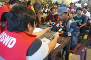 500K C. Visayas individuals get P2.4-B crisis aid