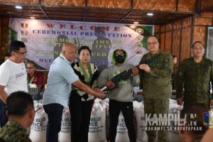 6 Moro extremists, 2 NPA rebels yield to Army in Maguindanao