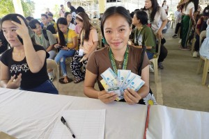 E. Samar scholarship program lists 594 recipients in 2023