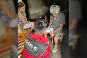 Nearly 4K indigent seniors get social pension in Camarines Sur