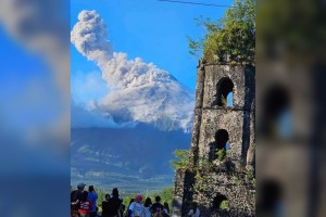 OCD: No direct damage so far from Mayon's phreatic eruption