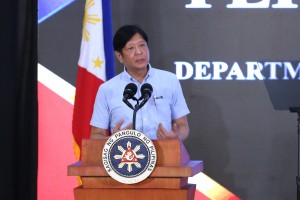 Marcos OKs 10-year Maritime Industry Development Plan 2028