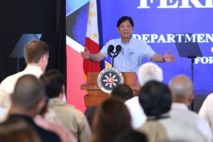 Marcos attributes progress in labor market to robust economy