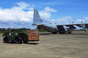 US Marine Corps planes transport 4.8K food packs to Davao de Oro