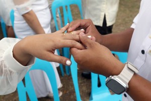 Bicolanos divided over absolute divorce bill