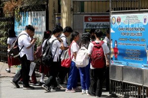 Rapid school calendar shift to affect learners, teachers: DepEd