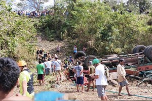 14 dead in Negros Oriental road mishap