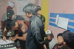 'Drug den’ dismantled, 3 nabbed in Negros Oriental town