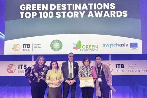 Sipalay’s inspiring coastal cleanup story wins global tourism award 