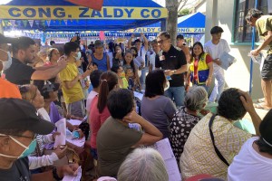 Albay town villagers get free healthcare, livelihood services