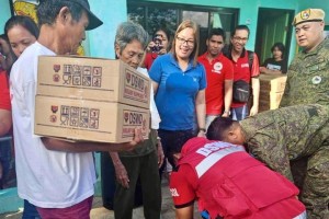 DSWD provides P357-K aid to armed conflict-affected families in CamSur
