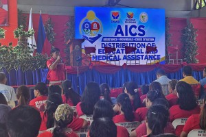 CamSur students start to receive aid under DSWD program