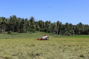 DAR machinery to modernize agri practices of CamSur farmers