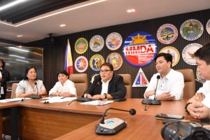 MMDA to penalize contractors over unfinished Holy Week road works