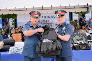 Negros Oriental police units receive tactical weapons, equipment