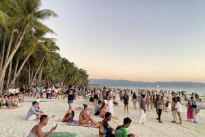 Boracay readies security, safety measures for tourists this summer