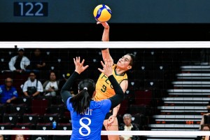 FEU beats Ateneo, boosts semis bid in UAAP women's volleyball