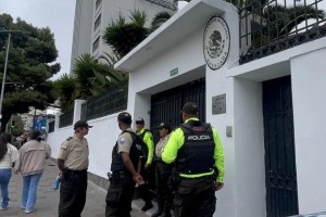 Nicaragua breaks ties with Ecuador after raid on Mexican embassy