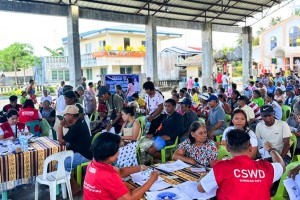Over 1.1K seniors in Surigao City villages get stipends