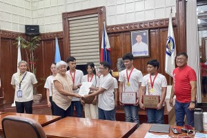 Ilocos Norte board honors 10 young ‘Mathletes'