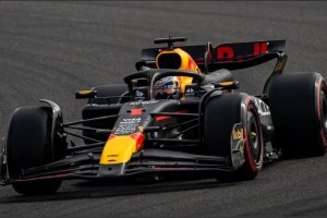 Reigning F1 champion Verstappen wins Chinese GP