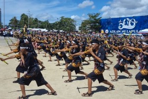 Young arnis practitioners reenact Lapulapu victory in Mactan
