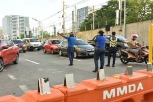 Motorcycles off-limits on EDSA-Kamuning service road as rehab starts