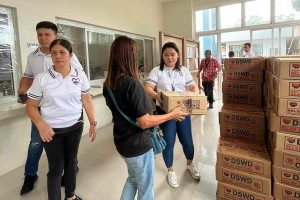 DSWD-Bicol provides P4.7-M food packs to El Niño-affected farmers