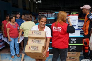 Gov't aids 266 landslide-hit families in Surigao
