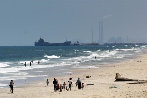 Aid deliveries into Gaza by sea suspended after damage to pier