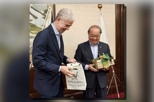 Negros Occidental silk production highlighted in guv’s visit to Japan