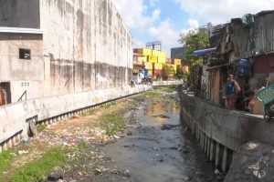 2 gov’t agencies to demolish structures encroaching river