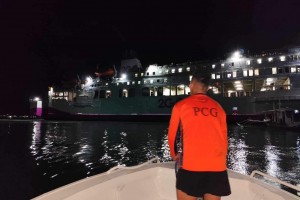 Ferry stalls shortly after leaving Coron Port